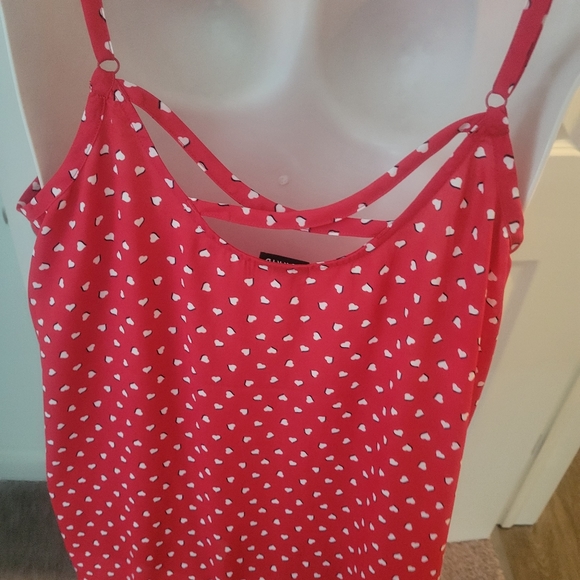 Torrid Red Heart Print Cami Top - Picture 5 of 6